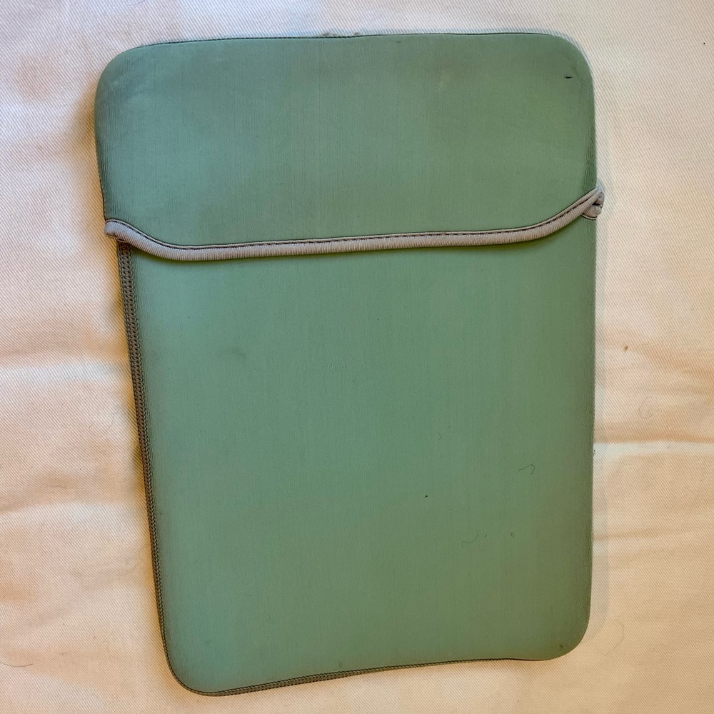 Baby blue laptop slip lightweight case